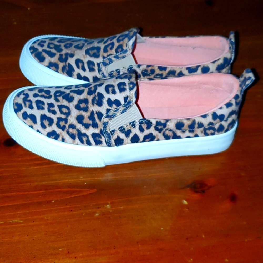 Leopard slip on's